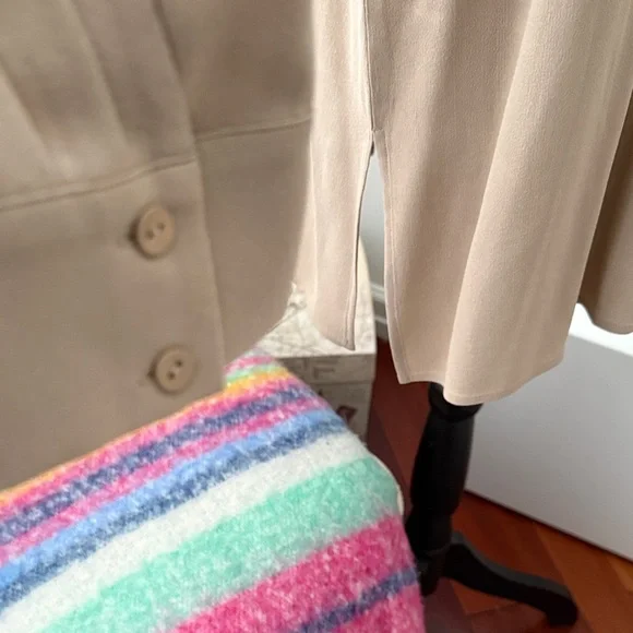 Eileen Fisher - Mandarin Collar Silk Button-Up Shirt - L - Picture 5 of 11